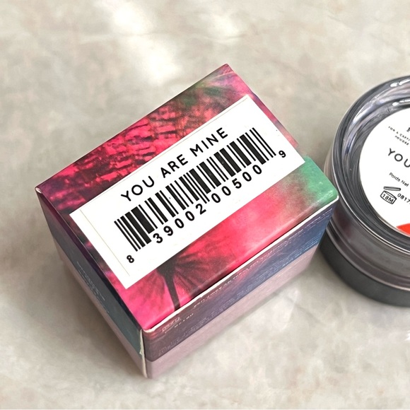 Peony Cosmetics Chameleon Powder Pigment - Picture 3 of 5